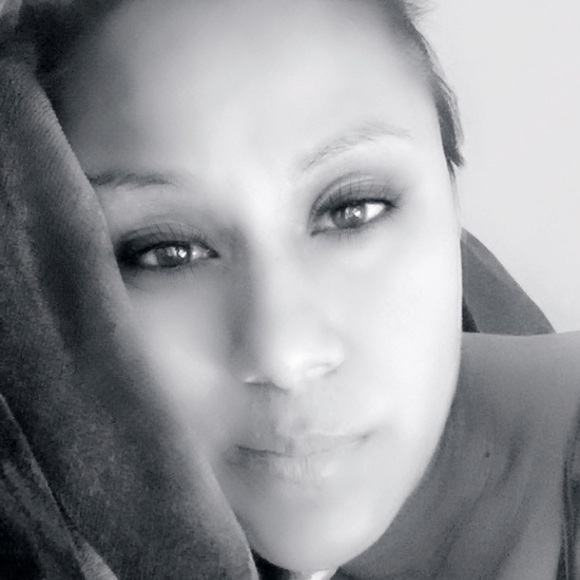 Meet your Posher, Bianca - Picture 1 of 1